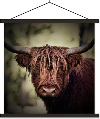 Produktbild von MuchoWow® Textilposter Schottisches Hochlandrind - Licht - Porträt - Natur 90x90 cm mit schwarzem Rahmen - Magnetisches