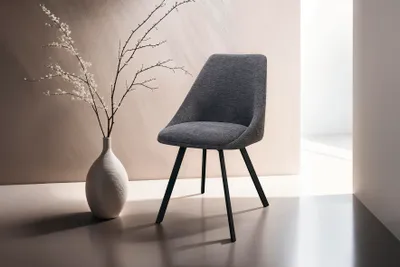 Zdjęcie produktu dla byLIVING Zestaw 2 krzeseł do jadalni JASPER / Tkanina w kolorze antracytowym / Stelaż z matowego czarnego metalu / Siedzisko obracające się o 360° / Krzesło do jadalni / szer. 55, wys. 83, gł. 59 cm