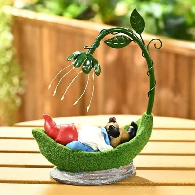 Image de Lampe solaire - Éclairage de jardin à énergie solaire - 1 pièce - Vert - Résine - 26 x 19 x 9,5 cm