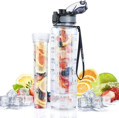 Produktbild von Famanu Sportwasserflasche mit Fruchtfilter und Zeitmarkierung - Leckfrei, BPA-frei und spülmaschinenfest