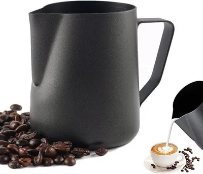 Produktbild von Unyqoos® Barista-Milchkännchen 600 ml – Edelstahl 304, teflonbeschichtet, tropffreie Tülle, ergonomischer Griff, schwarz, für Cappuccino & Latte