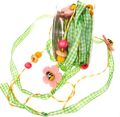 Produktbild von Dekogirlande  "Maja" - Vichykaro mit Baumwollschnur & Blüten  - 10mm - 5m - grün-weiß