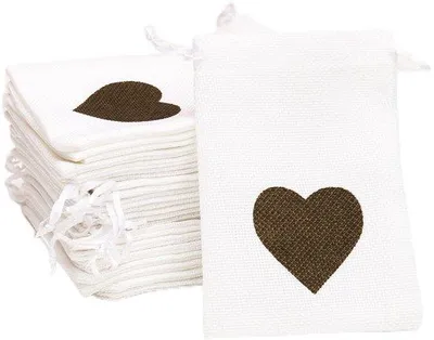 Productafbeelding van Ibenzoa® Jute cadeauzakjes met hartmotief, set van 25 – 9 x 14 cm, herbruikbare zakjes voor kleine cadeautjes en snoepjes