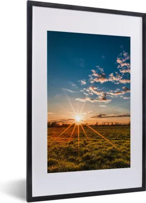 Produktbild von MuchoWow® Gerahmtes Poster Sonnenuntergang - Natur - Wolken - Gras 40x60 cm - Poster mit Schwarzem Bilderrahmen Wandposter Rahmen Foto Bilder - Poster in Rahmen