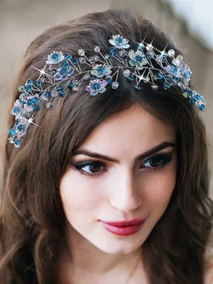 Immagine prodotto di Cerchietto per capelli da sposa in cristallo blu, ideale come accessorio per capelli