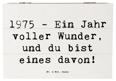 Produktbild von Mr. & Mrs. Panda Geschenkbox Spruch 1975 Geburtstag Wunder 22 x 15 cm - Weiß - Geschenk, des Lebens, Box, Geburtstagsgeschenk, Aufbewahrungskiste, Holzbox mit Deckel