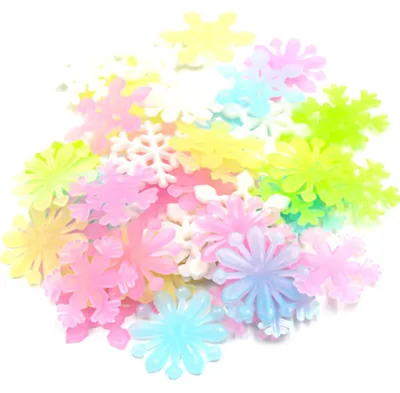 Productafbeelding van Glow in the Dark Sneeuwvlok Stickers - 50 stuks - Kleurrijk
