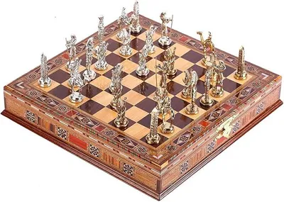Imagen del producto de Juego de ajedrez de metal con figuras de faraones del antiguo Egipto, ideal para adultos. Incluye piezas hechas a mano y un tablero de ajedrez de madera maciza con detalles de perlas alrededor y un compartimento de almacenamiento dentro de la pieza del rey (8,6 cm)