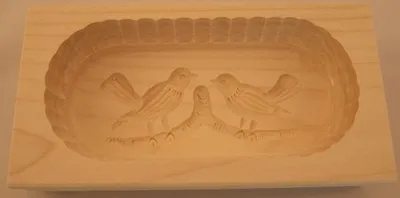 Produktbild von Butterform, eckig, 250 Gramm, 2 Vögel aus Holz 19 cm