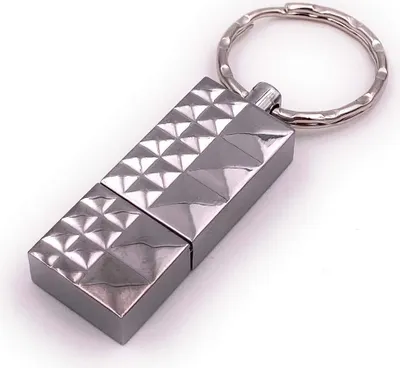 Produktbild von Onwomania Kiste Schachtel Schlüsselring silber geprägt USB Stick in Alu Geschenkbox 8 GB USB 2.0