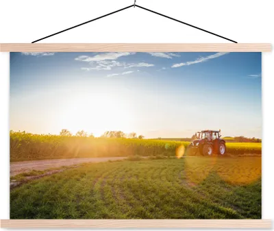 Produktbild von MuchoWow® Textilposter Traktor - Gras - Sonnenuntergang 60x40 cm mit holzfarbenen Rahmen - Bilder