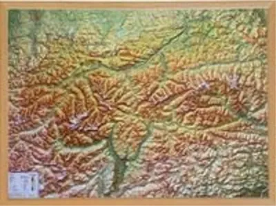 Produktbild von Relief Tirol 1:325.000 mit Naturholzrahmen