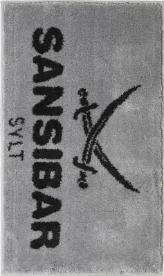 Produktbild von Sansibar Badematte mit Sansibar Logo Schriftzug, rutschhemmend beschichtet, Höhe 20 mm, fußbodenheizungsgeeignet, strapazierfähig, schnell trocknend, Polyacryl, 60x100 cm, silber/anthrazit