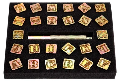Produktbild von 13 mm Metallstempelset - Vintage Design Alphabet mit 26 Buchstaben