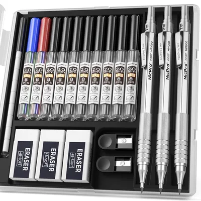 Immagine prodotto di Set di matite a grafite, punta da 2 mm, metallo, 3 pezzi con astuccio, 10 confezioni di mine (HB, 2B, 4B, 4H, 2H, colorate), gomme da cancellare, temperamatite, colore argento