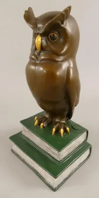 Immagine prodotto di Casa Padrino figura decorativa in bronzo gufo su libri h. 22 cm - scultura decorazione scrivania