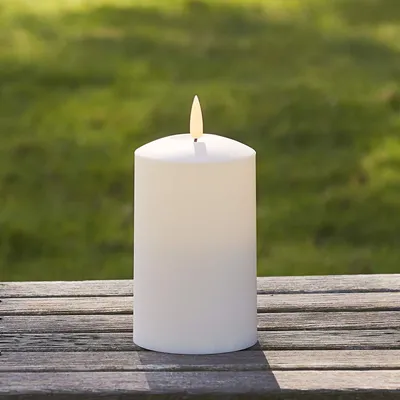 Produktbild von Lights4fun TruGlow® Kerze mit warmweißer LED Flamme und Timer 12,5cm Innen und Außen