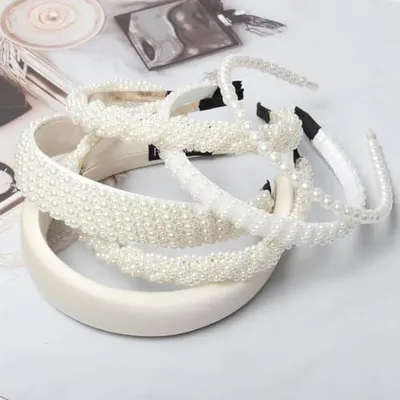 Produktbild von 5 Perlen-Haarreifen mit weißen Perlen, eleganter Haarschmuck für Damen, breites und dickes Stirnband für Brautfrisuren, Hochzeiten, Partys und Mädchen