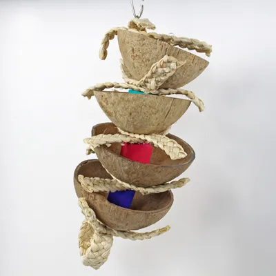 Produktbild von Treatspielzeug Coconut Kabob Bird Toy für Papageien
