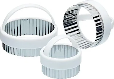 Produktbild von KitchenCraft Set of 3 Ausstechformen zum Backen of Kunststoff und Edelstahl, 5 cm, 6 cm und 7,5 cm