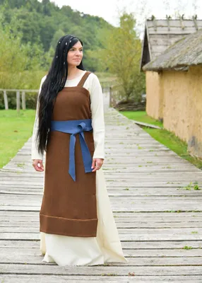 Produktbild von Wikinger Schürzenkleid Annik, Diamantköper, braun : M Größe: M