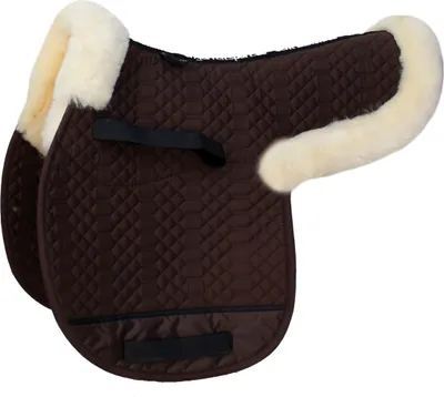 Produktbild von Engel Reitsport Satteldecke SADEK2 Lammfell & Baumwollsteppstoff, Fell in Sattellage, Fellkranz vorne & hinten, Mocca-Med./Natur-VSS (Vielseitigkeit/Springen)