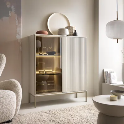 Obrázek produktu pro Moderní vitrína LAGOS W2D, matný povrch, LED osvětlení, barva champagne, skříň, vysoká komoda