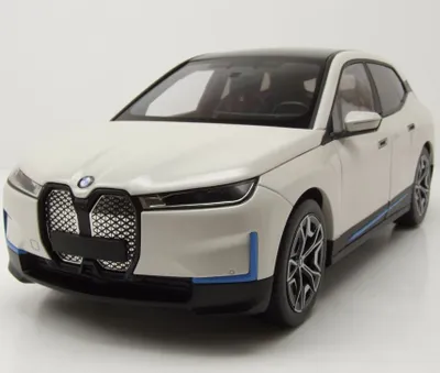 Produktbild von Minichamps 110023102 BMW iX 2022 weiß metallic 1:18