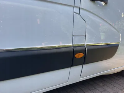 Produktbild von Renault Master IV Bus Chrom Seitentürleisten