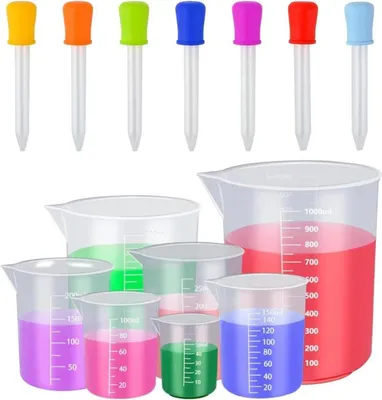 Zdjęcie produktu dla Zestaw plastikowych kubków pomiarowych BUYGOO z podziałką i silikonowymi pipetami o pojemności 5 ml