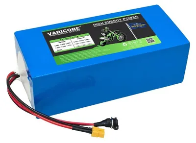 Image de Batterie lithium-ion 24 V 35 Ah - Pack de batteries 21700 - BMS intégré - Connecteur en T CC - Pour tondeuses à gazon, outils électriques et bateaux - Chargeur 29,4 V