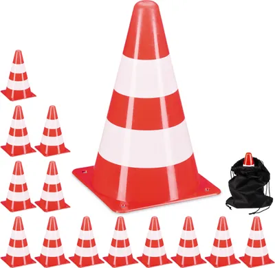 Produktbild von Relaxdays Pylonen 14er Set, für Fußball- und Hundetraining, Markierungskegel 23 cm hoch, Schnürbeutel, stapelbar, orange
