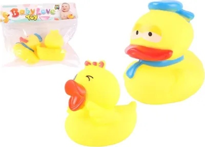 Produktbild von Badeente 2er-Pack aus Gummi, gelb mit bunten Details, schwimmfähig, quietschend