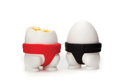 Produktbild von Peleg Design Eierbecher-Set - Sumo Eggs, 2-teilig - Farbe: rot, schwarz; PE906
