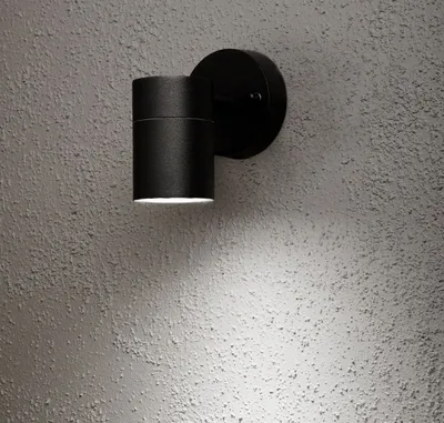 Produktbild von Konstsmide Modena schwarz lackiertes Aluminium, klares Glas, Reflektor 7572-750