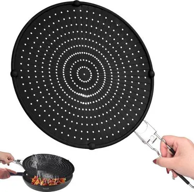 Produktbild von Silikon-Schutz für Pfannen mit Klappgriff, 33 cm, multifunktionelle Pfannenschutz, hitzebeständig und food-safe, für viele Pfannen und Bratpfannen.