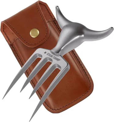 Imagen del producto de Tenedor para carne "Steak Champ Bull Fork", 16,5 cm, incluye funda de cuero: Tenedor robusto para cortar carne, aleación de zinc, apto para lavavajillas, con clip para cinturón y seguro