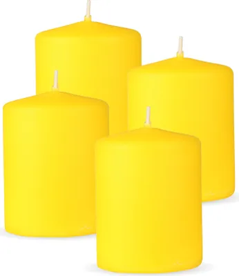 Zdjęcie produktu dla HS Candle świece filarowe 4-pak "Yellow", rozmiar Ø7 x 8 cm, świece woskowe o długim czasie palenia do 20 godzin - bezzapachowe świece filarowe - wiele kolorów/rozmiarów