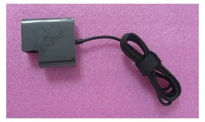 Productafbeelding van HP 65W USB-C-voeding voor HP-laptops en -tablets, model 64W18AA, artikelnummer L43180-002