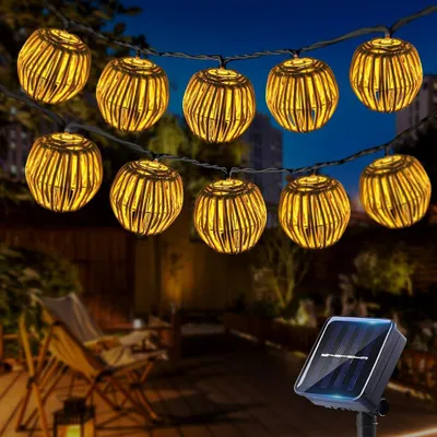 Imagen del producto de Guirnalda de luces con farolillos, 2,1 metros - 10 unidades - Con energía solar - 8 modos de iluminación - Luz cálida - Para interior y exterior
