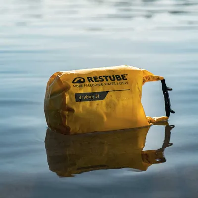Produktbild von RESTUBE Wasserdichter Drybag mit Schultergurt & Rollsystem für Wassersport & Outdoor-Aktivitäten, 5L, 10L, 20L
