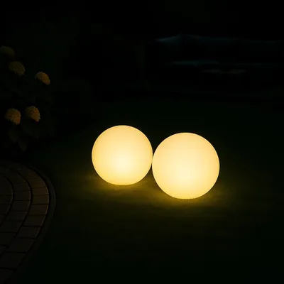 Produktbild von MeLiTec Solarleuchte 2er-Set - farbige Bodenbeleuchtung für Garten, Balkon & Terrasse - Solar-Bodenleuchte mit Farbwechsel - bis 8h Leuchtdauer - inkl. Akku - Kunststoff - rund - LK14 : Kugel Form: Kugel