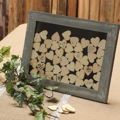 Personalisiertes Gästebuch Hochzeit Geschenk Bilderrahmen mit 53 Holzherzen zum Beschriften Geschenkidee