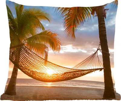 Produktbild von MuchoWow® Zierkissen Sofakissen Wohnzimmer Dekokissen 50x50 cm Sonnenuntergang - Hängematte - Palme - Komfort - Sofakissen