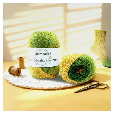 Produktbild von Sockenwolle 2 Stück Wolle zum Stricken und Häkeln mit Farbverlauf, Handstrickgarn aus 80% Schurwolle und 20% Nylon, 50g/200m pro Rolle, Gelbgrün