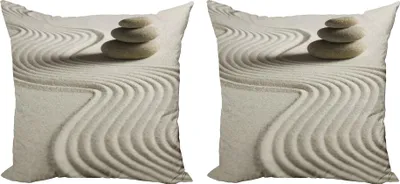 Obrázek produktu pro ABAKUHAUS Sada povlaků na polštářky Rock (2ks), ilustrace hromady kamenů shrabaných na písečném zátiší, 50 x 50 cm, Taupe Dust
