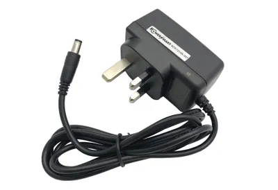 Image de 12,6V 1A Adaptateur secteur 5,5 mm x 2,1 mm Chargeur de batterie Lithium Li-Ion Accus Prise UK