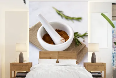 Produktbild von MuchoWow® Fototapete für Wohnzimmer oder Schlafzimmer Wandtapete Vinyl Motivtapete Die Gewürze in einem Mörser zermahlen - 175x240 cm - Schlafzimmertapete