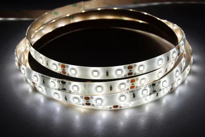 Zdjęcie produktu dla Taśma LED 12 W/m, 12 V, 60 LED, neutralna biel, IP64