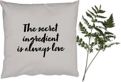 Produktbild von MuchoWow® Zierkissen Sofakissen Wohnzimmer Dekokissen 40x40 cm Sprichwörter - Rezepte - Die geheime Zutat ist immer die Liebe - Zitate - Liebe - Foto Kissen - Schlafzimmer Dekoration
